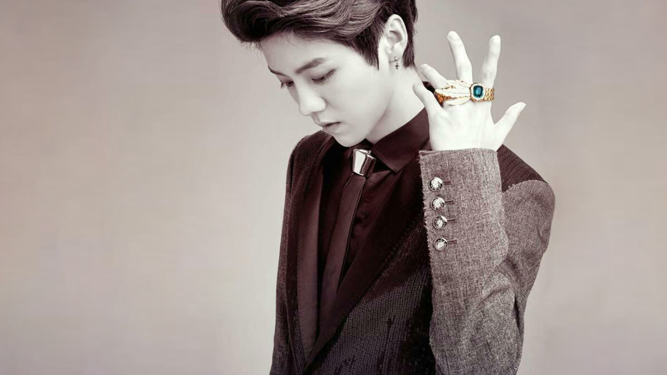 明星小鹿鹿晗Relo选什么牌子好 同款好推荐