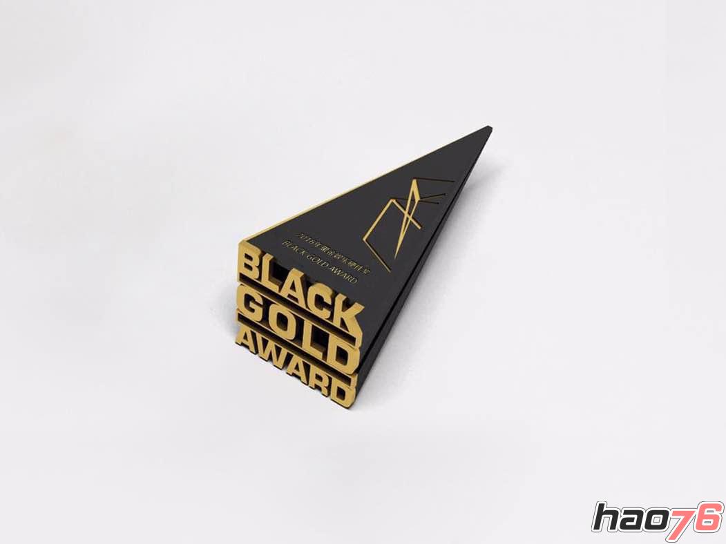 融入多种设计元素，首届“黑金”娱乐硬件奖（Black Gold）奖杯荣耀亮相